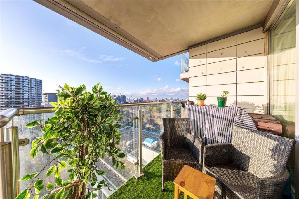 Two Bedroom Apartment - London Excel Stays Buitenkant foto